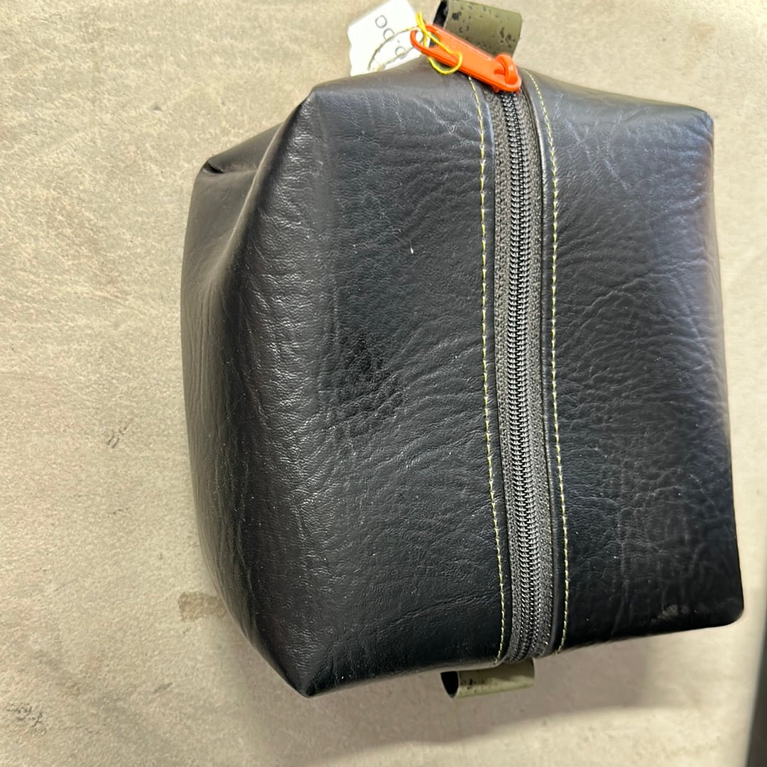 Toiletry bag, black